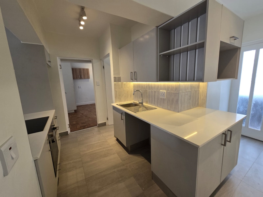 To Let 2 Bedroom Property for Rent in Sea Point Western Cape